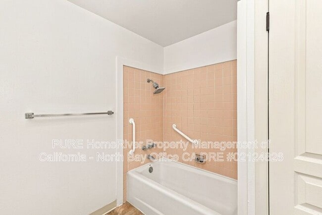 Building Photo - 83 Zinfandel Ln
