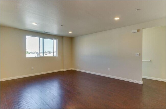 Building Photo - 88(1627)