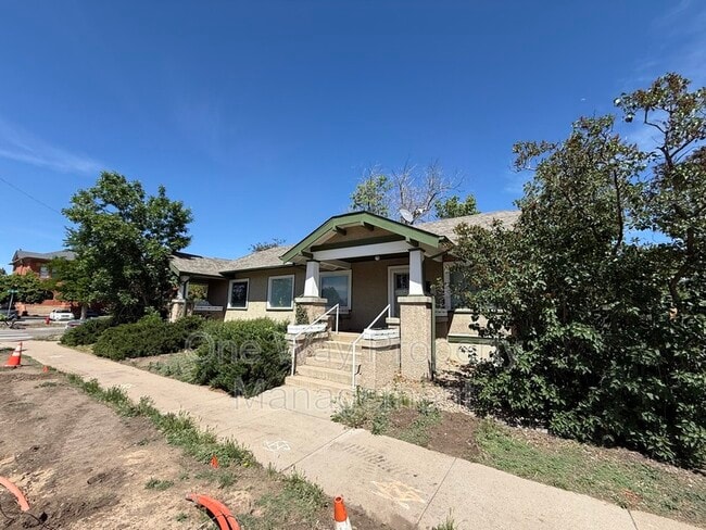 Building Photo - 804 11th St