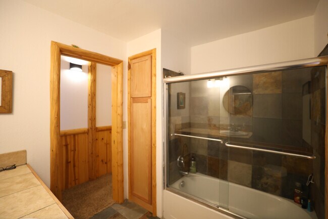 Building Photo - 43615 Wolf Rd