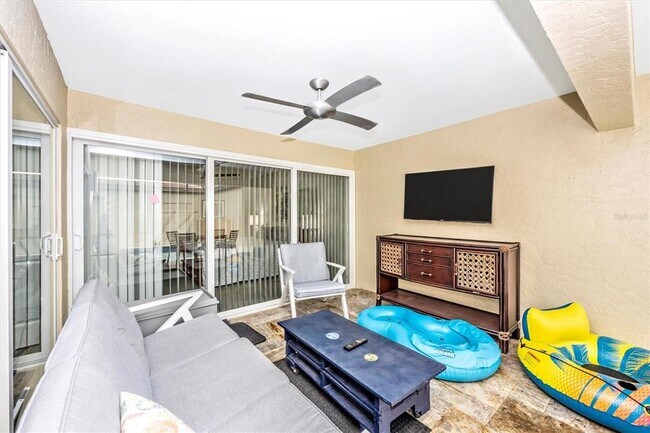 Building Photo - 3905 Glen Oaks Manor Dr