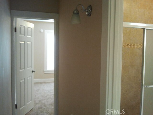 Building Photo - 1329 W 37th Dr
