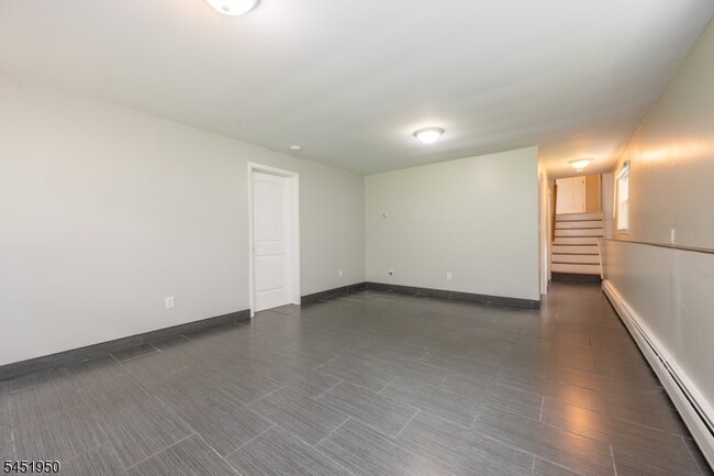 Building Photo - 65 Wetmore Ave