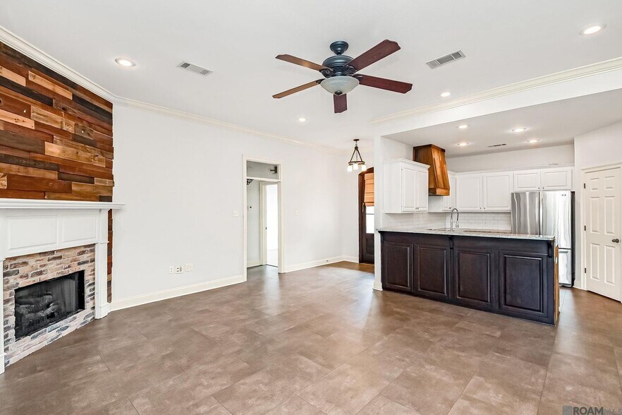 Building Photo - 12467 Dutchtown Villa Dr