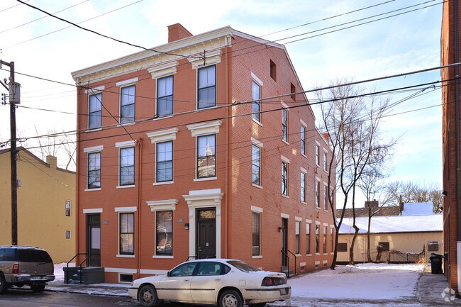 Primary Photo - 843-845 York St