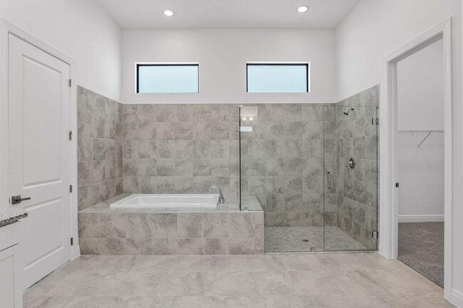 Building Photo - 13378 Artisan Cir