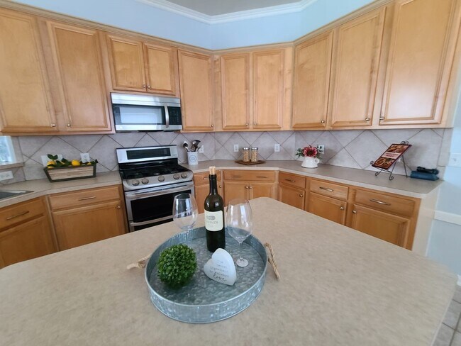 Building Photo - 6427 Stone Landing Ln