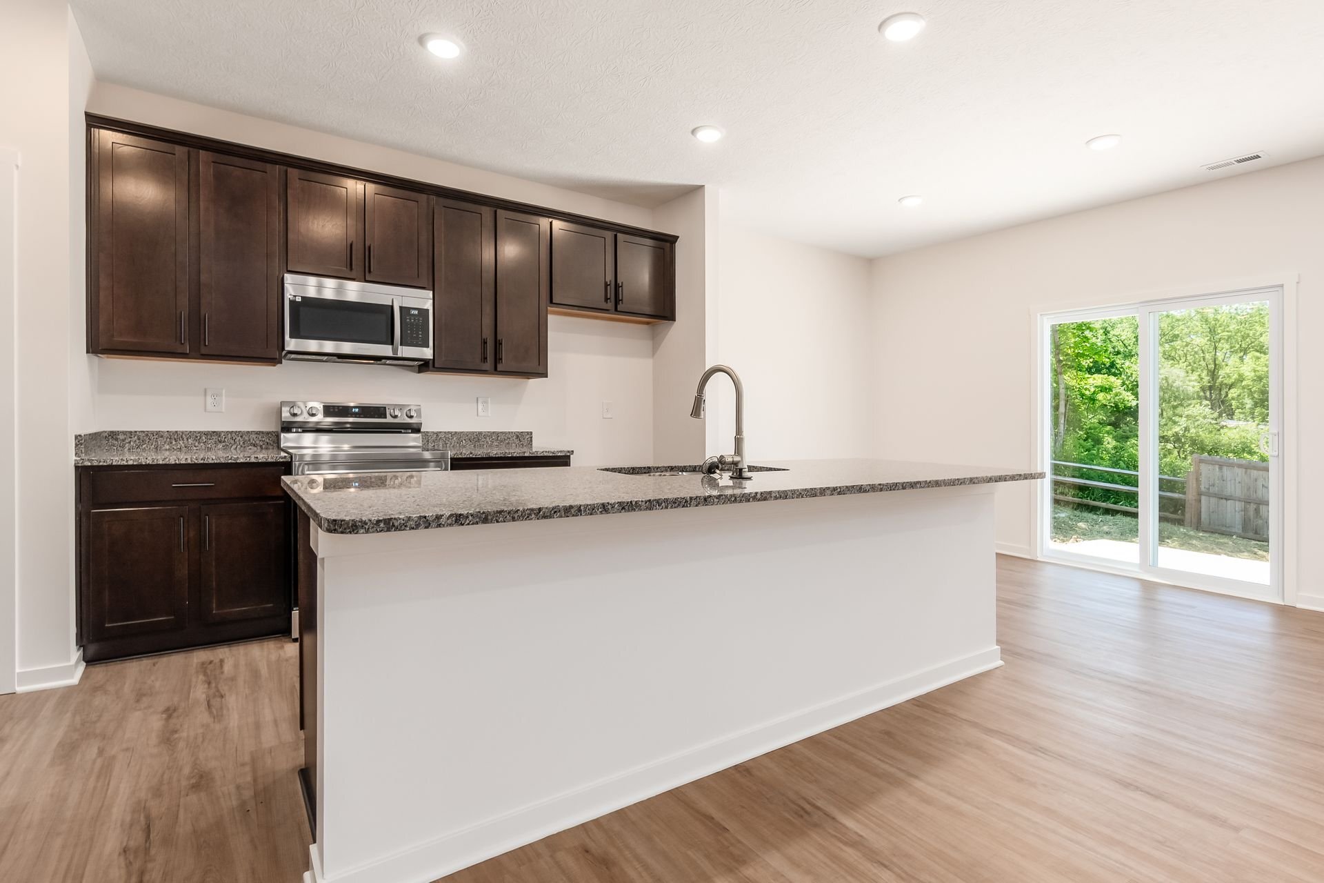 Building Photo - 2787 Horsham Dr