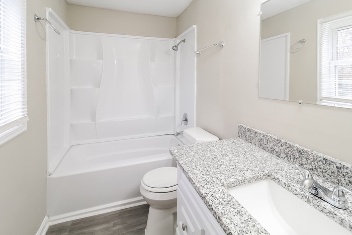 Building Photo - 218 Hillcrest Dr