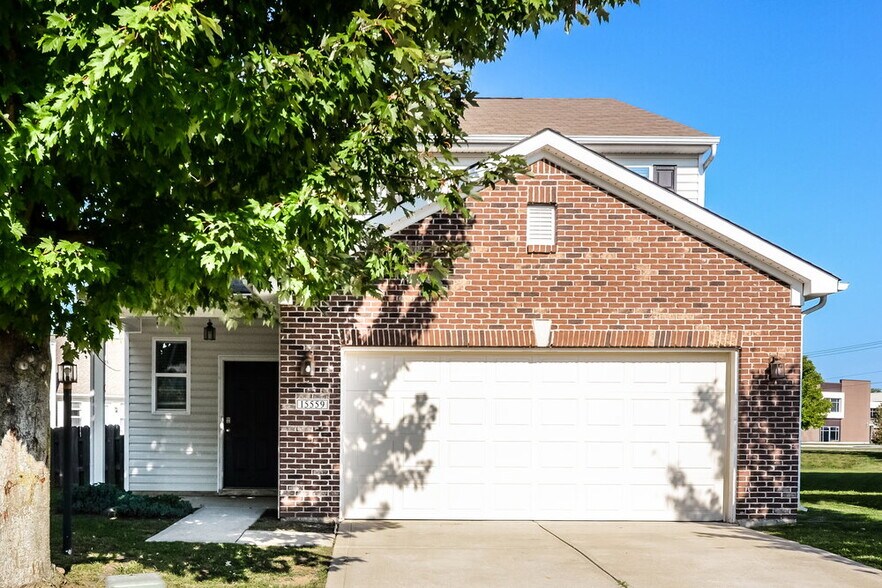 Primary Photo - 15559 Old Pond Cir