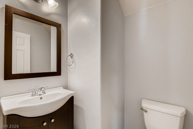 Building Photo - 9294 Eaton Creek Ct