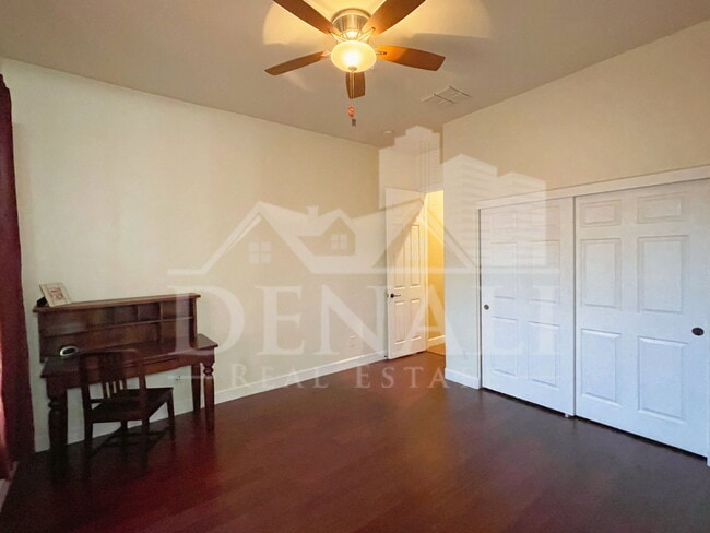 Building Photo - 9443 E Ironwood Bend