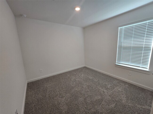 Building Photo - 7826 Calabria Dr