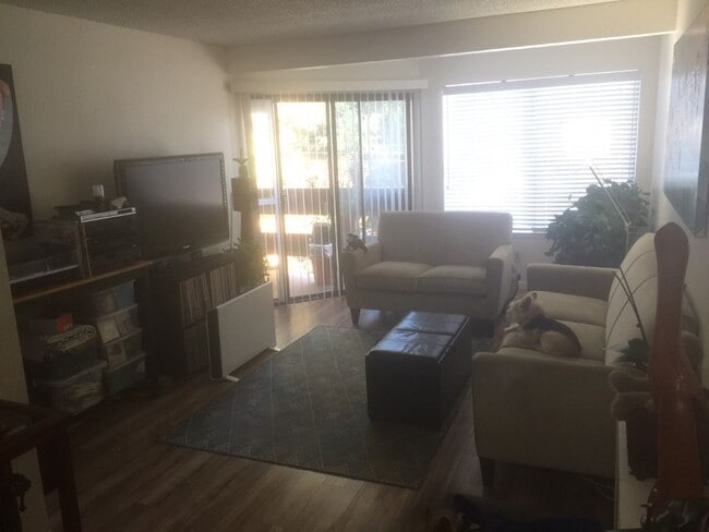 Building Photo - 2 Bedroom 1 Bath Condo Downtown SLO