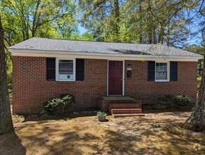 Building Photo - 3 bedroom home in Emporia