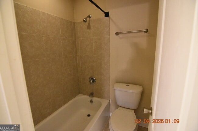 Building Photo - 322 Gary Cir