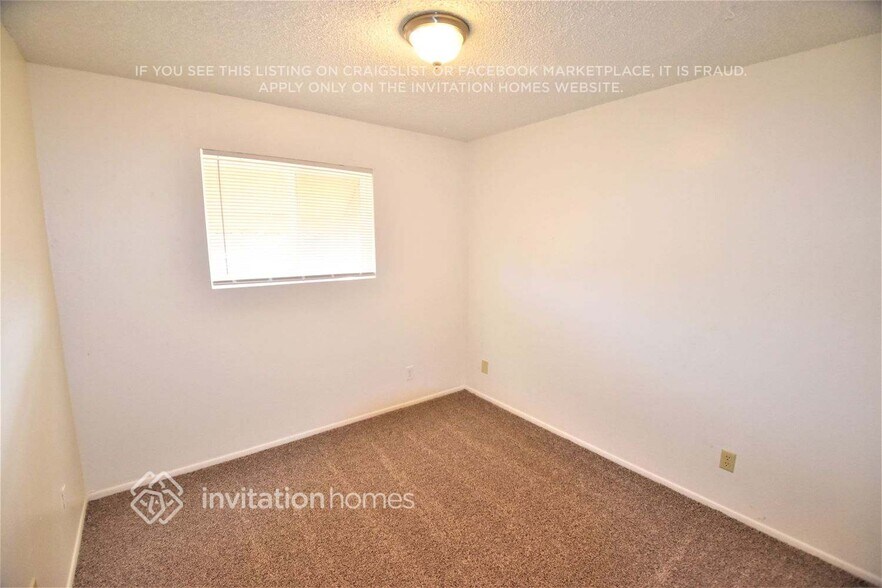 Building Photo - 3716 E Beverly Ln