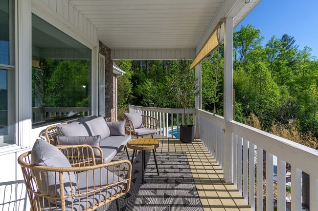 Building Photo - 54 Hyder Ln