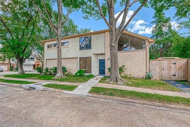 Building Photo - 5613 St Paul St