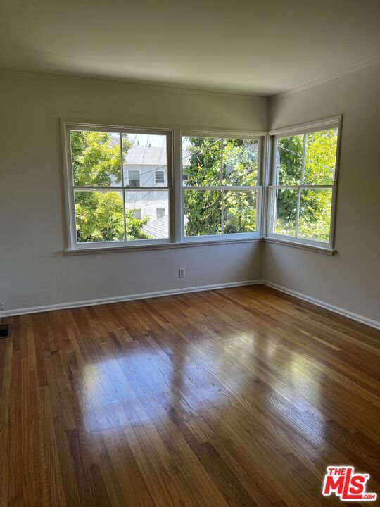Building Photo - 130 S Bowling Green Way