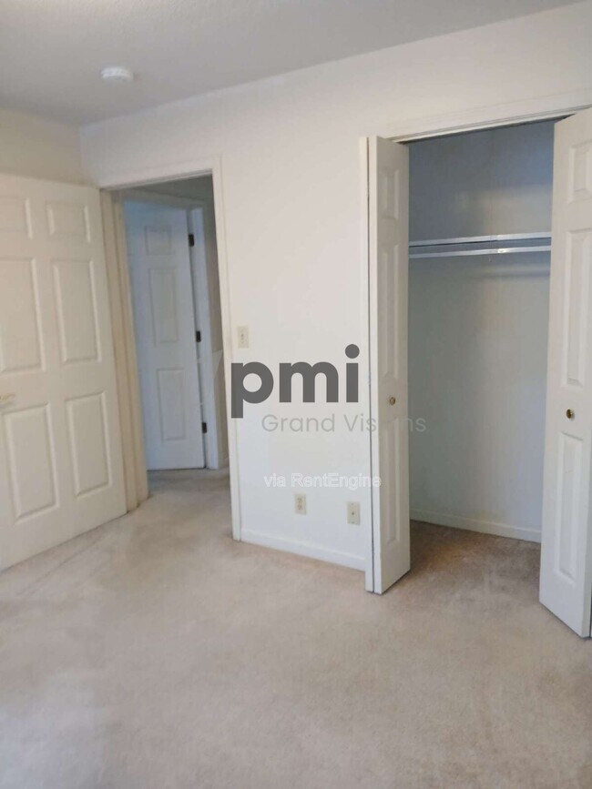 Building Photo - 1306 Arthur Ave