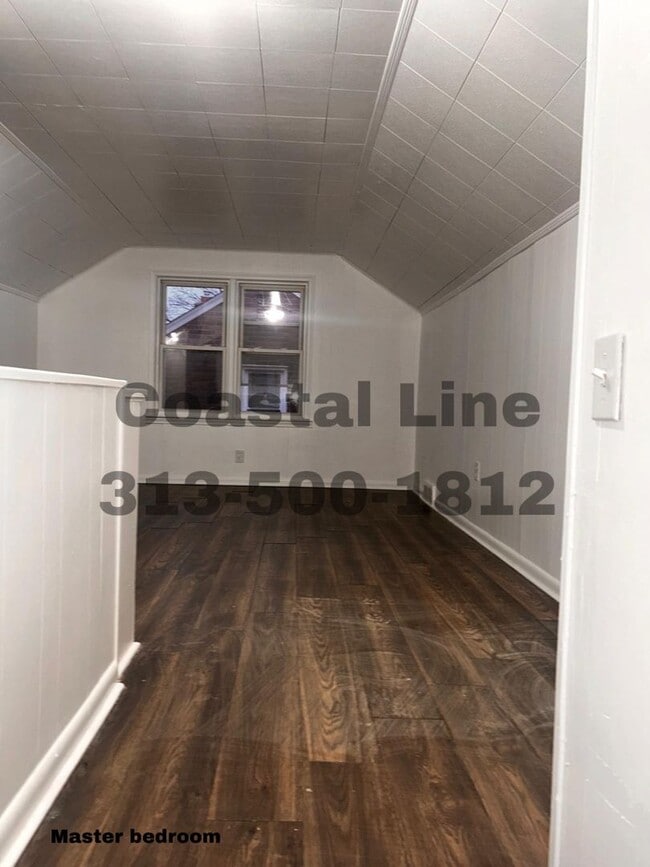 Building Photo - Cute 3 bedroom located on Detroit's East side