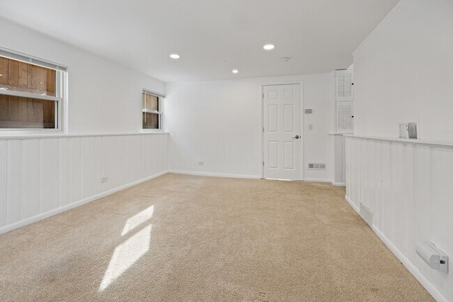 Building Photo - 41 Hackberry Ln