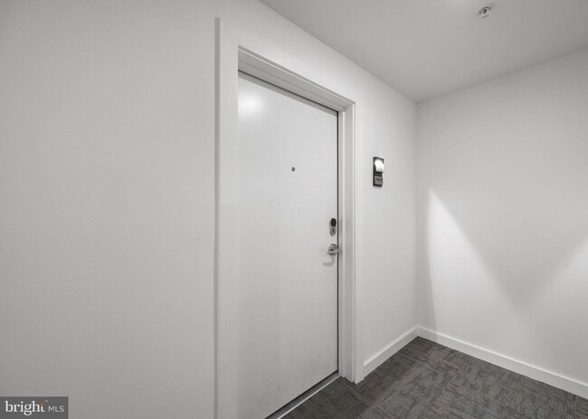 Building Photo - 3449 Scotts Ln