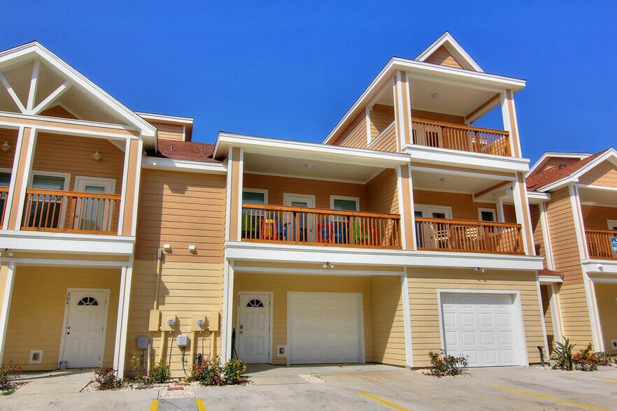 Building Photo - 1813 Eleventh Street-SI ID1023289P