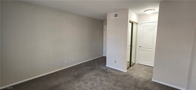 Building Photo - 2121 Sealion Dr