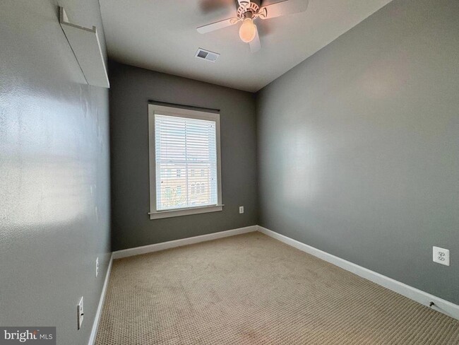 Building Photo - 20649 Duxbury Terrace