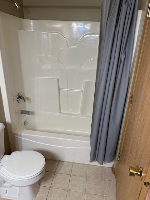 Building Photo - 16620 Liberty Cir