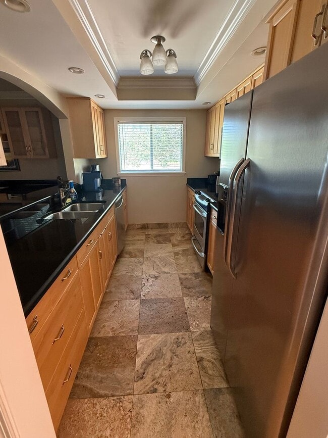 Building Photo - Beautiful 2BR/2BA Condo Centrally located in Sarasota!