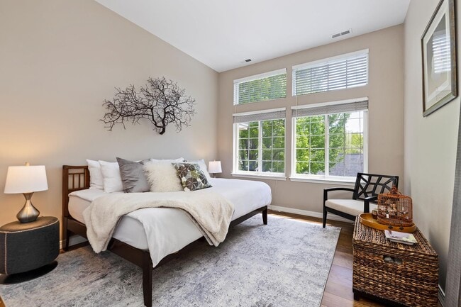 Building Photo - Luxury Condo in SE Boise's most desirable master planned community-Surprise Valley