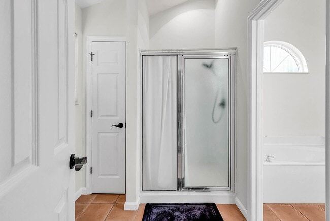 Building Photo - ** $1,000 off your first months rent with a move in by April 1st ** Don't miss out on this gorgeo...