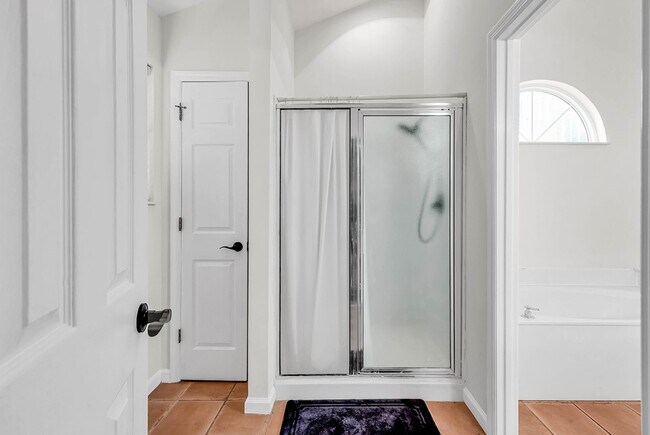 Building Photo - ** $1,000 off your first months rent with a move in by March 1st ** Don't miss out on this gorgeo...