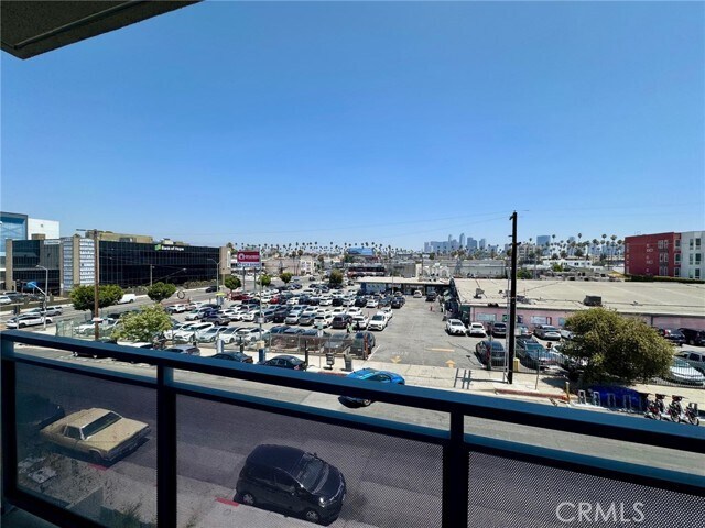 Building Photo - 1025 S Berendo St
