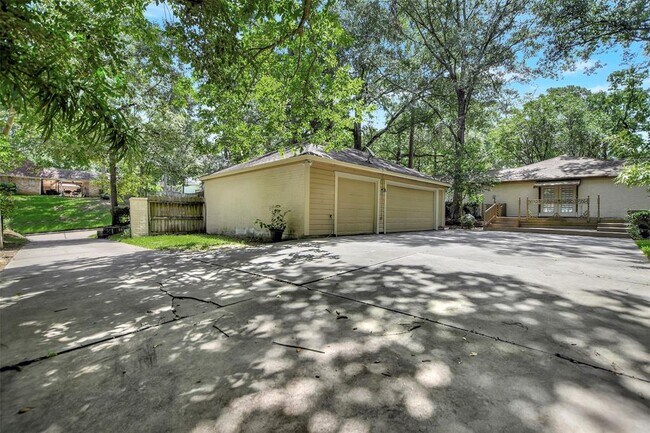 Building Photo - 75 Wood Hollow Dr