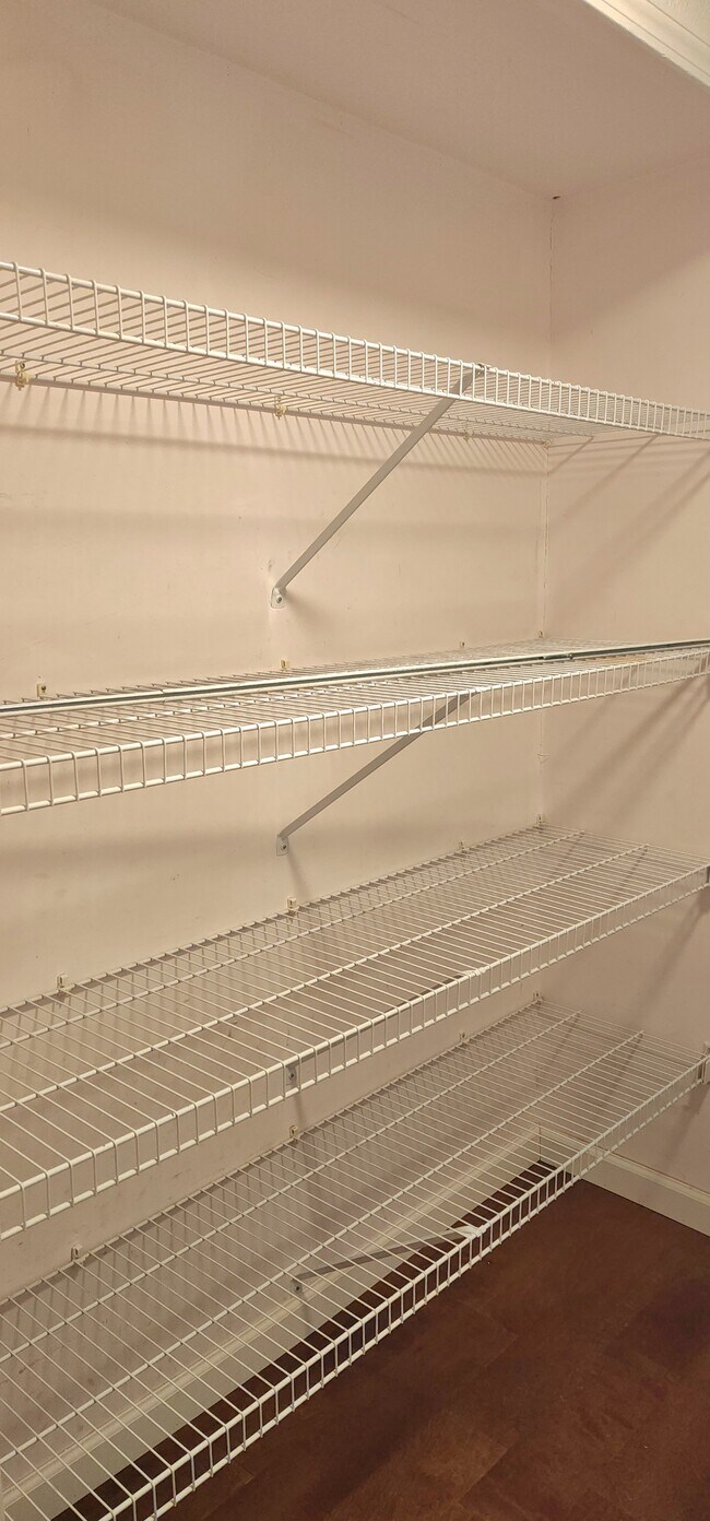 Building Photo - 42-KE642 N Bass Ct