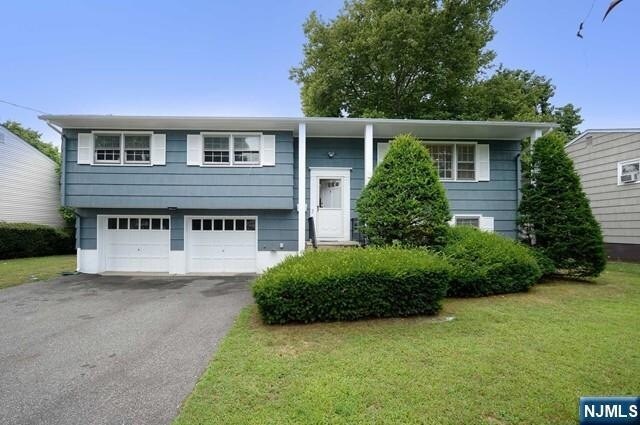 Building Photo - 27-14 Berdan Ave