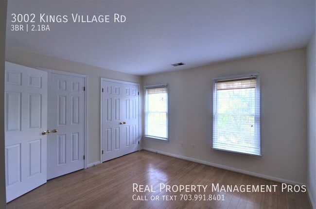 Building Photo - 3002 Kings Village Rd