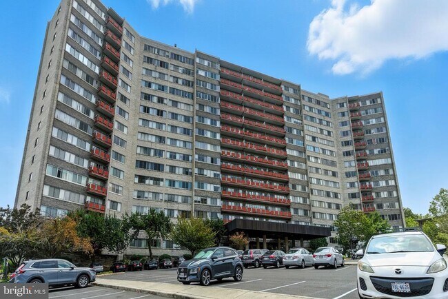 Building Photo - 5340 Holmes Run Pkwy