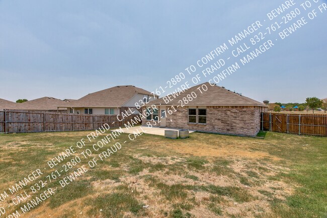 Building Photo - 1128 Foxglove Ln