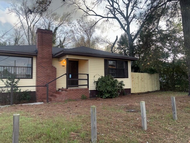 Building Photo - 661 Coleman Ln