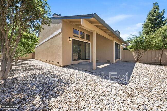 Building Photo - 2033 Raphael Ct