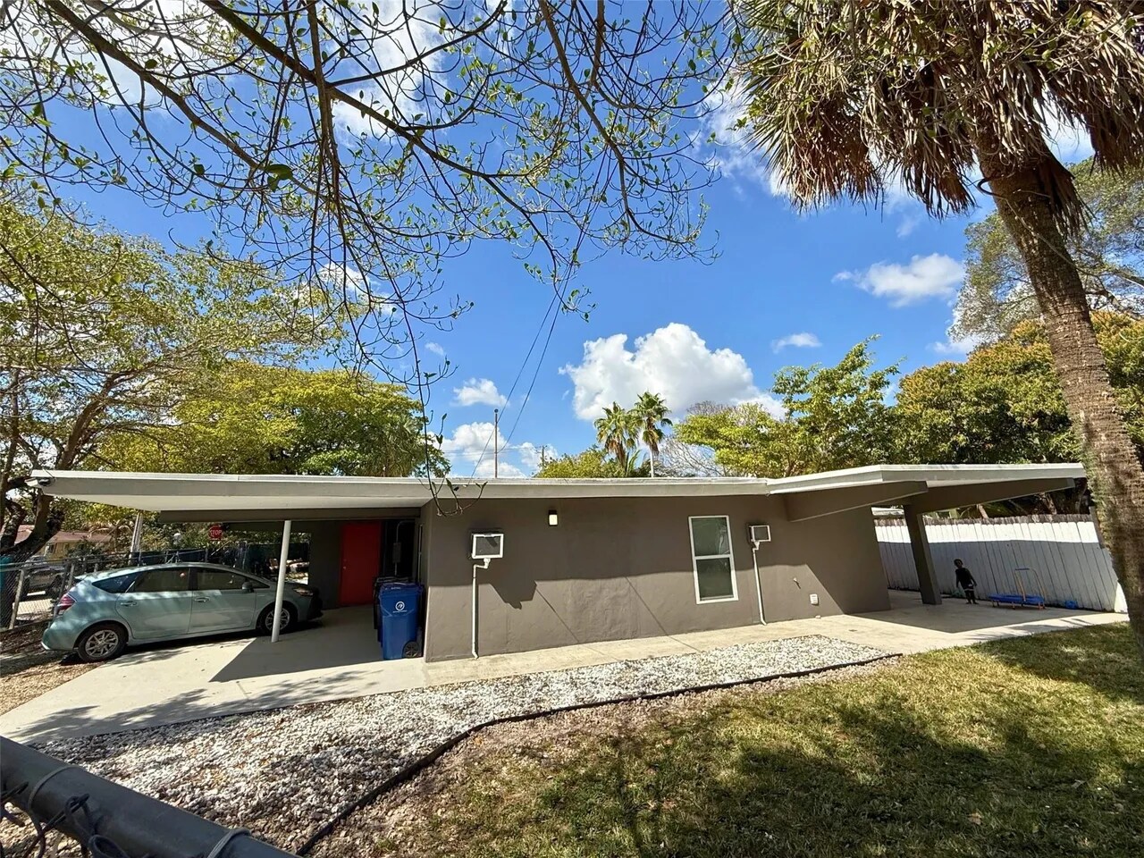 Building Photo - 1390 Riverland Rd