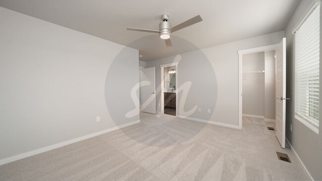 Building Photo - Townhome in Greenways at Sand Creek