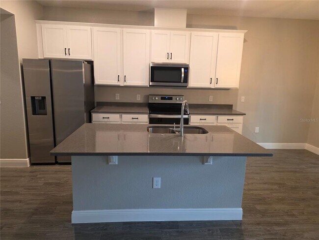 Building Photo - 2372 Shadowland Lp