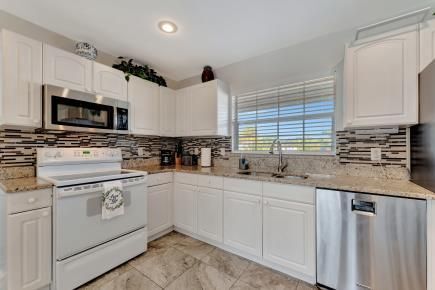 Building Photo - 2916 Woodcrest Dr