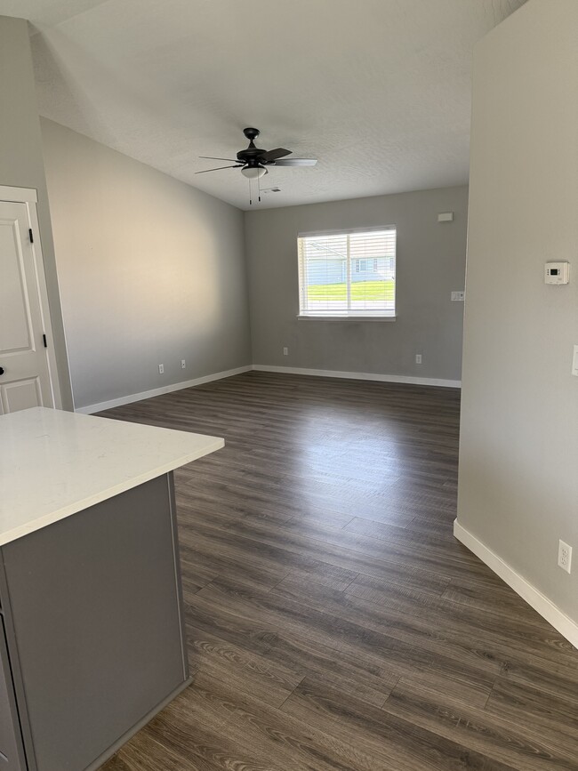 Building Photo - 7515 S Dana Ln